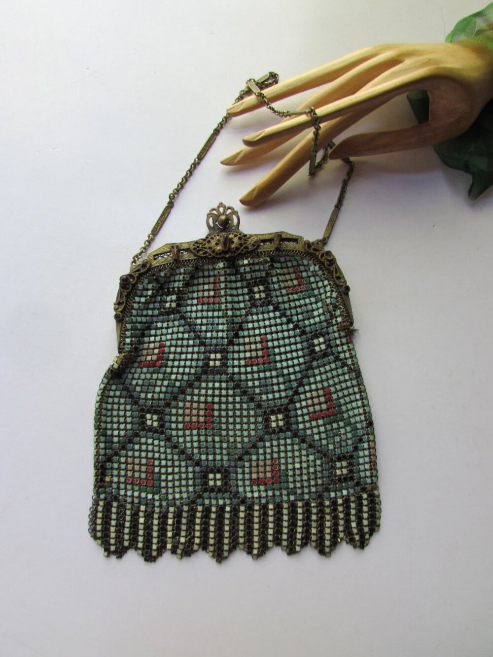 Antique 1920 Era Mesh Purse Filigree Frame